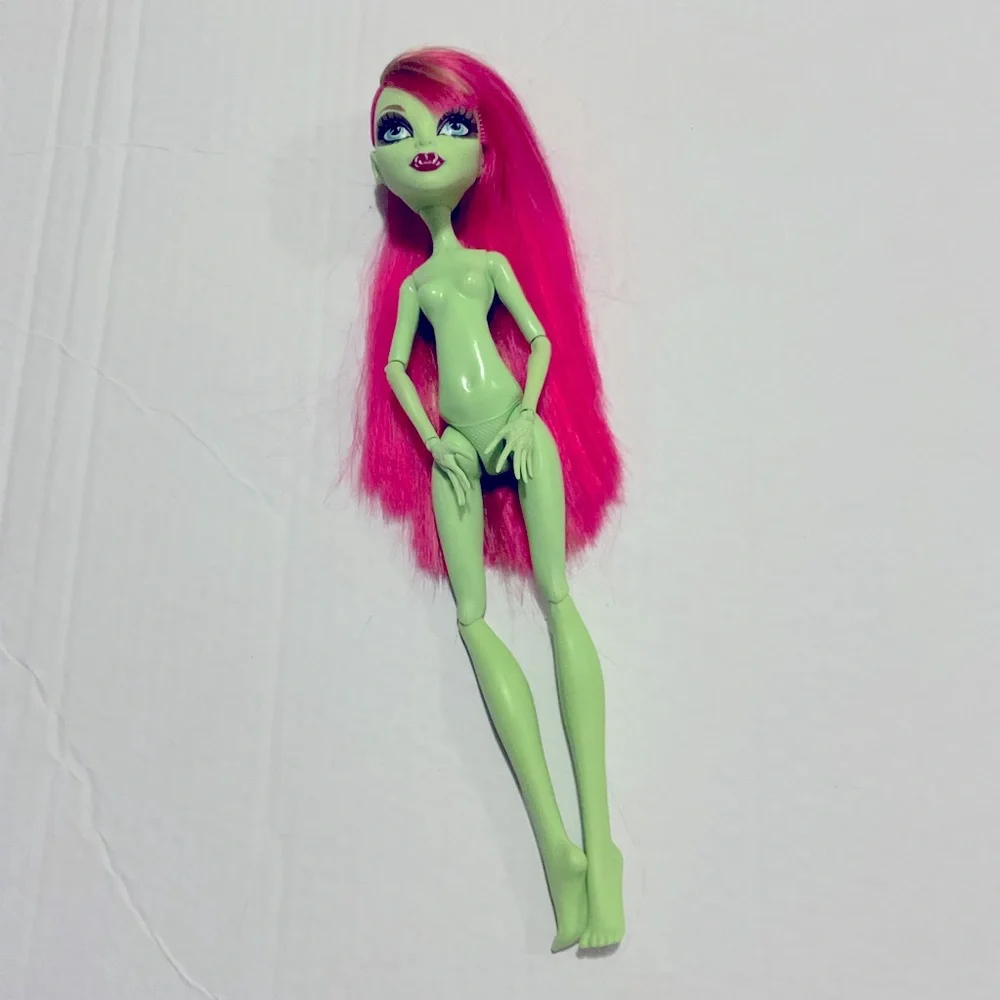 Monster High Venus McFlytrap Doll  2008 Nude